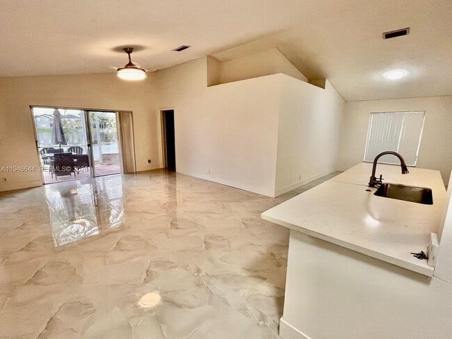 Building Photo - 1841 SW 176th Ave