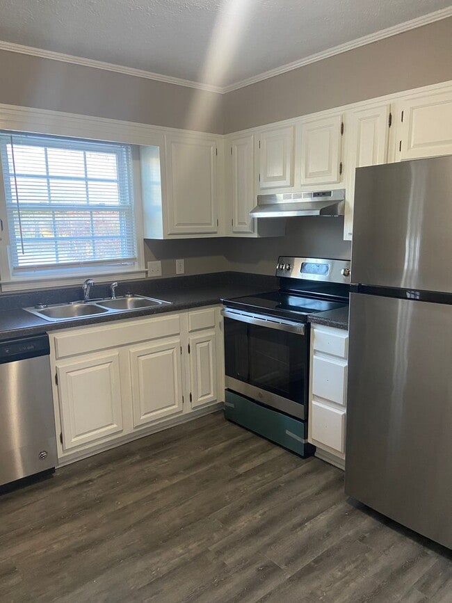 Building Photo - 2119 Grider Pond Rd