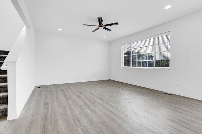 Building Photo - $3,425.00, 4 Beds, 2.5 Baths, Single Famil...