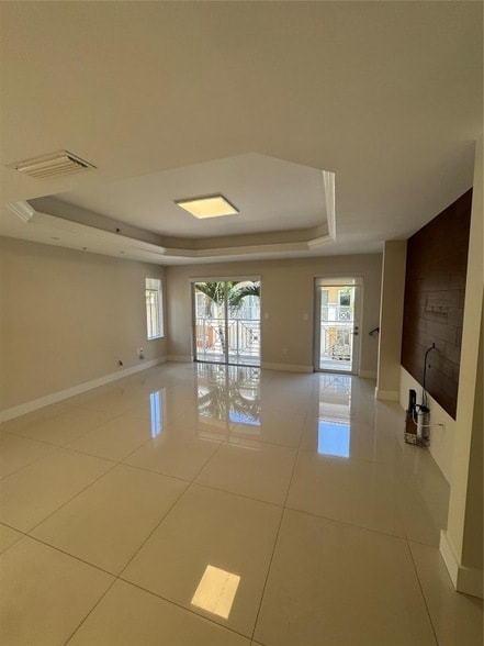 Building Photo - 2710 NE 184th Terrace