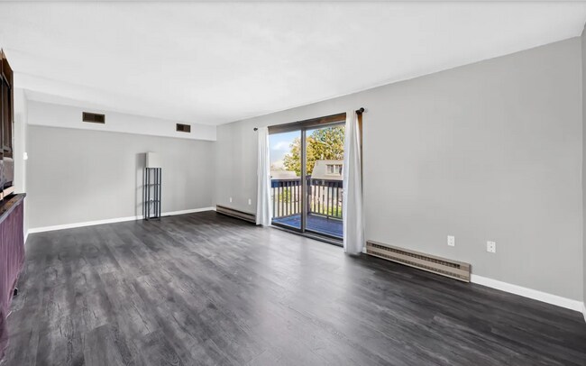 Building Photo - 21 Pebblestone Cir