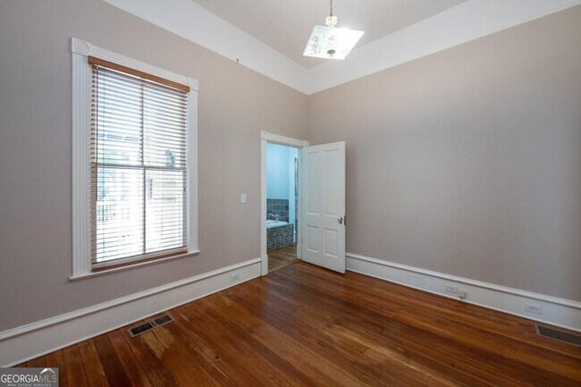 Building Photo - 765 Woodland Ave SE