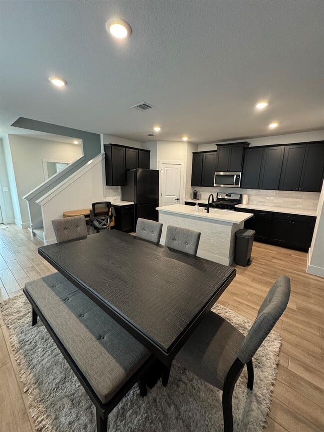 Building Photo - 8500 Cumbrae Ln