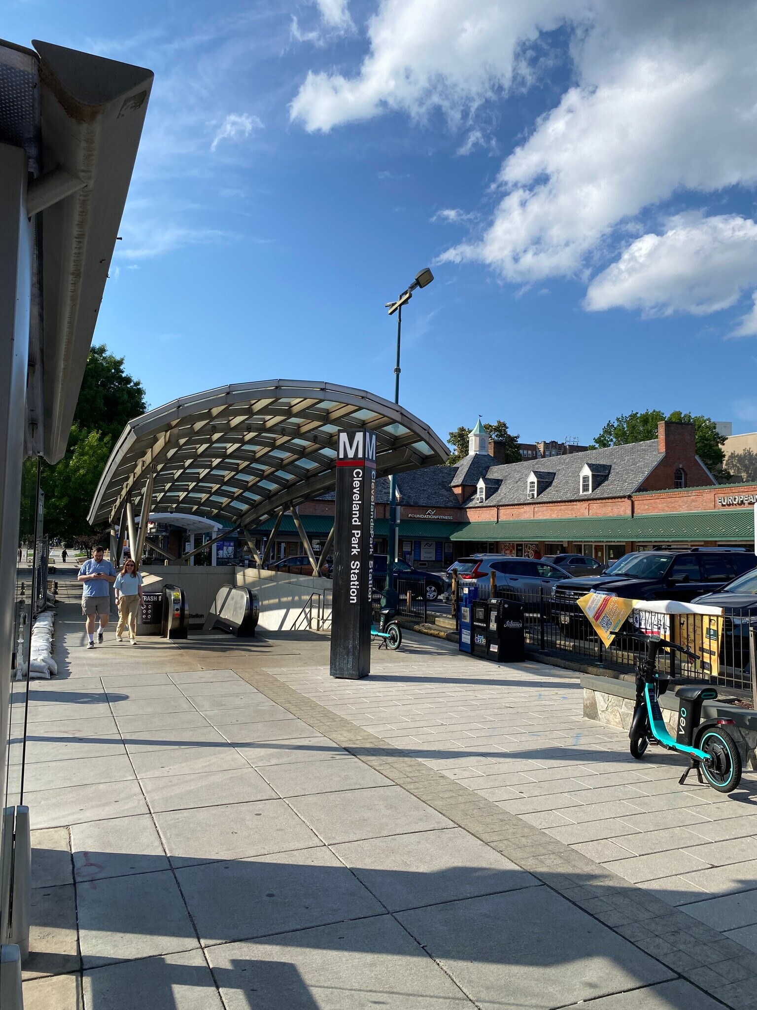 Cleveland Park Metro (100 feet from building) - 2755 Ordway St NW