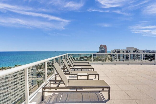 Building Photo - 2841 N Ocean Blvd