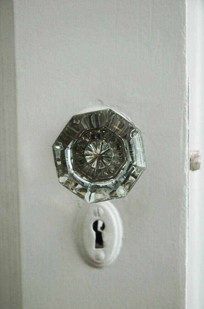 Building Photo - 46 Jersey Street