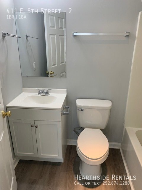 Building Photo - 411 E 5th St