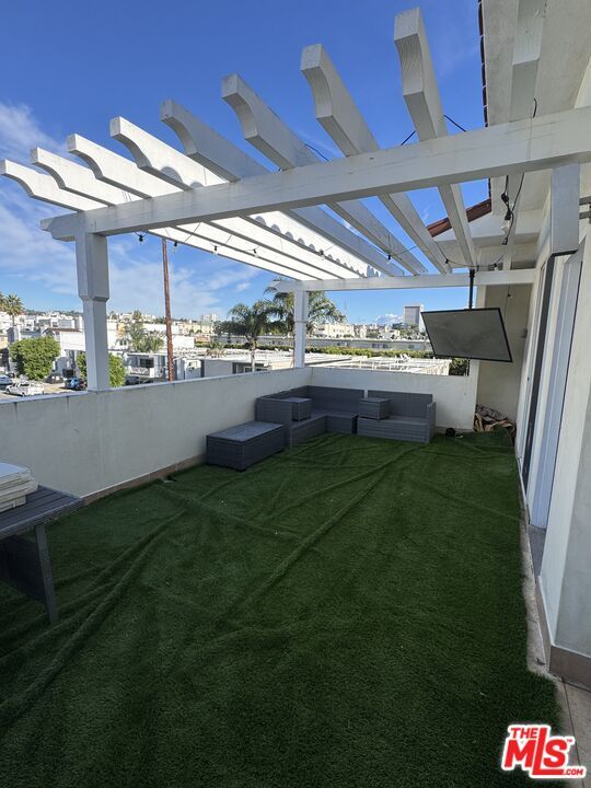 Building Photo - 1739 S Barrington Ave