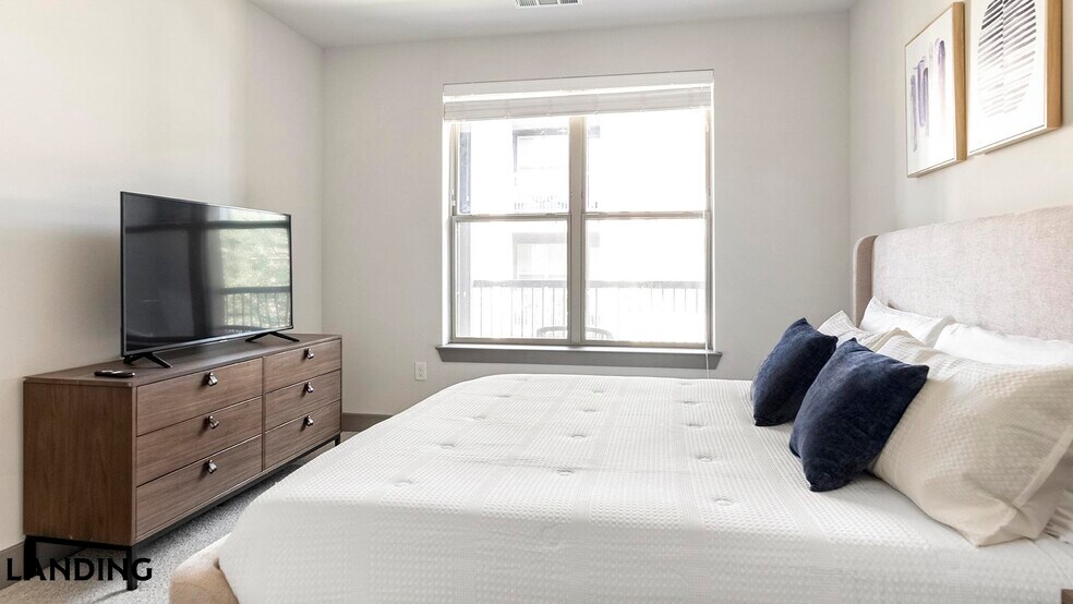 Building Photo - 2650 S McDonald St