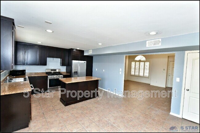 Building Photo - 6372 Franklin Ridge Dr