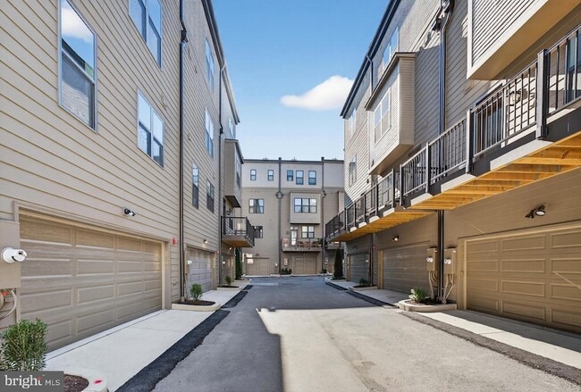 Building Photo - 5506 Topaz Ln