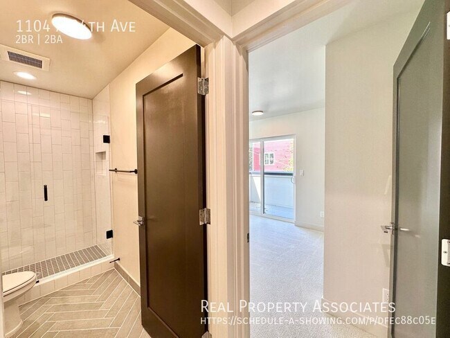 Building Photo - 1104 A 34th Ave