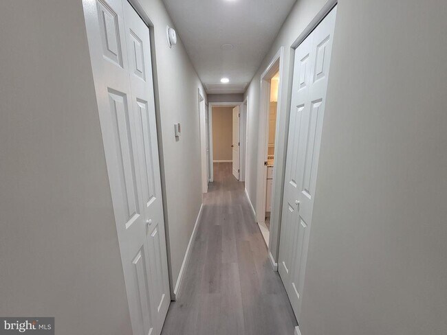 Building Photo - 7598 Springfield Hills Dr