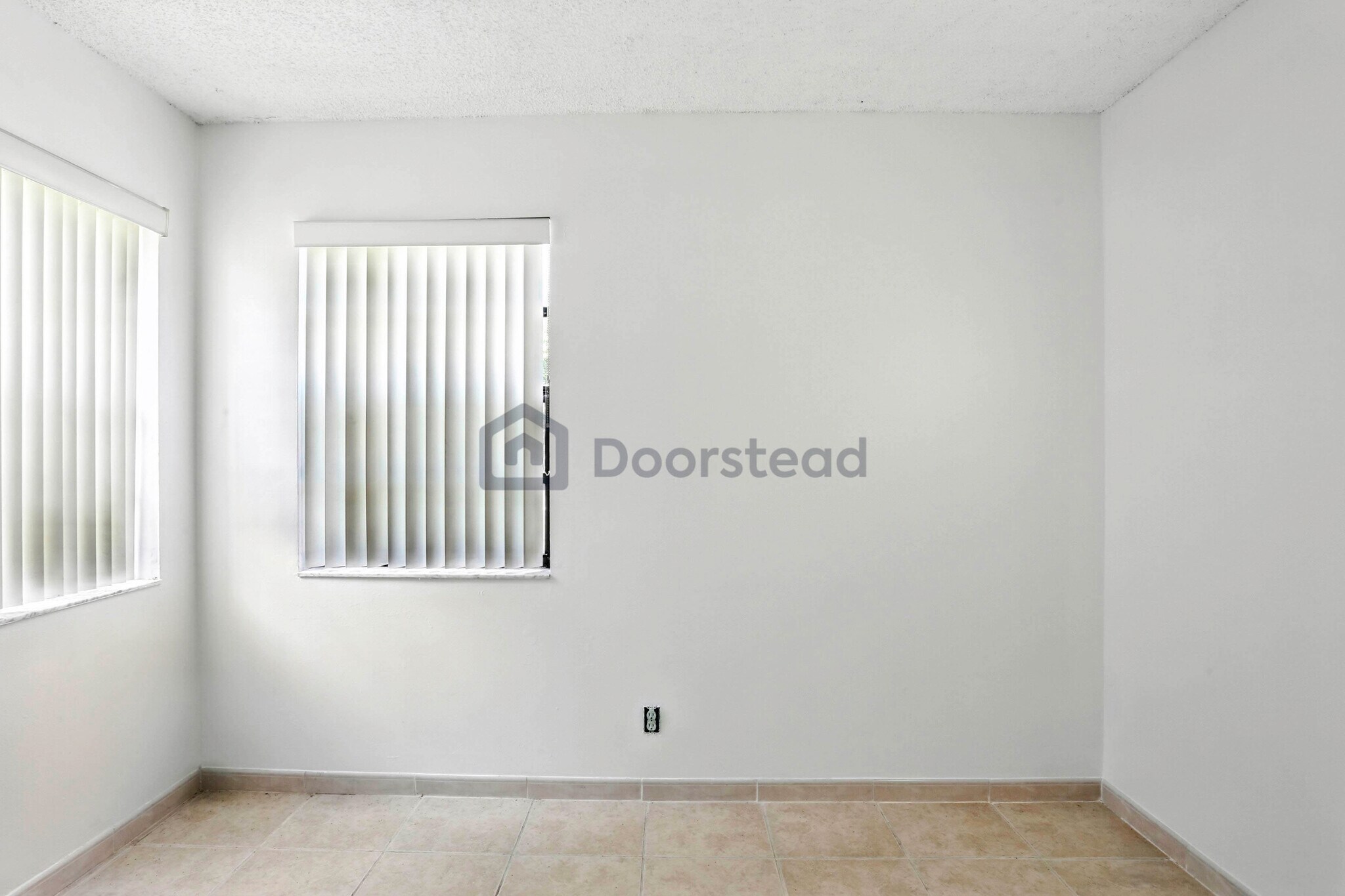 Building Photo - 3050 Norwood Pl