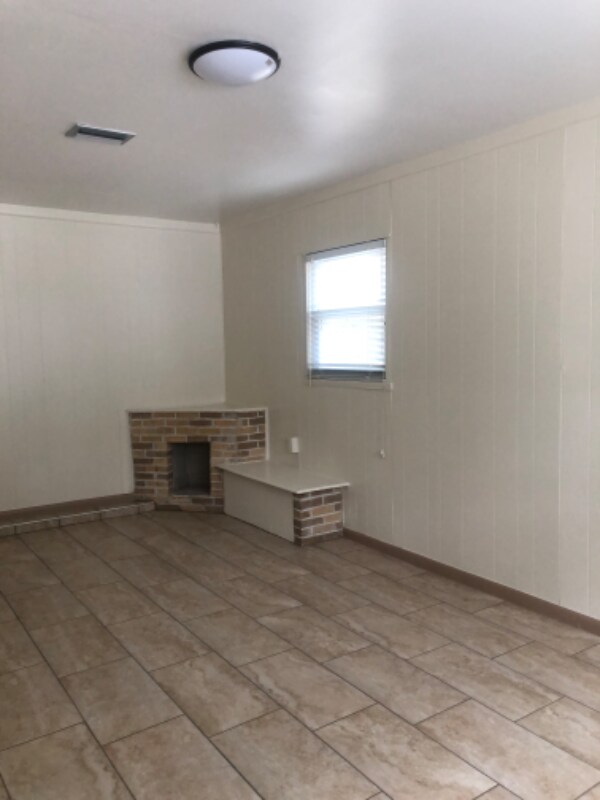 Building Photo - 3942 Packard Dr