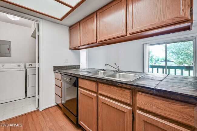 Building Photo - 520 N Stapley Dr