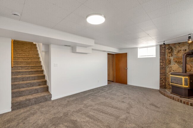 Building Photo - 2184 N 2000 W