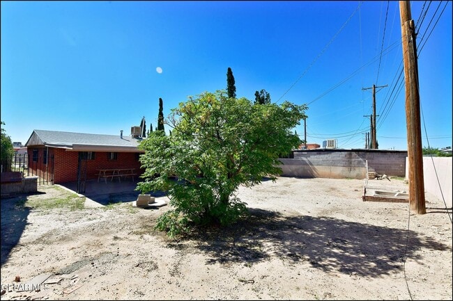 Building Photo - 7817 Caliche Dr