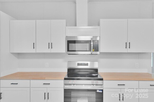 Building Photo - 166 Crystal Bay Dr