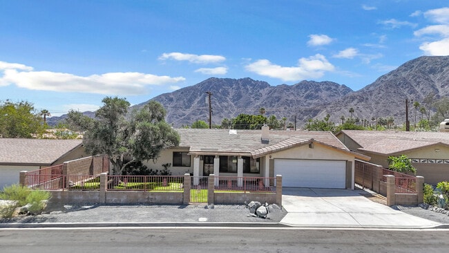 Building Photo - 53780 Avenida Diaz