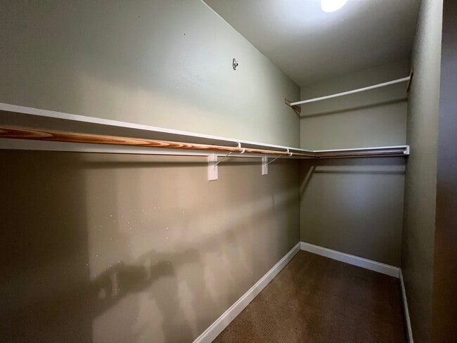 Building Photo - 1319 Bromley Park Dr