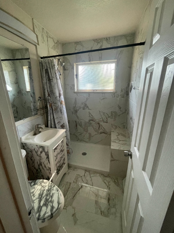 Building Photo - 2528 14th Ave Ct