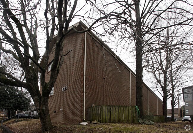 Building Photo - 1023 17th Ave S