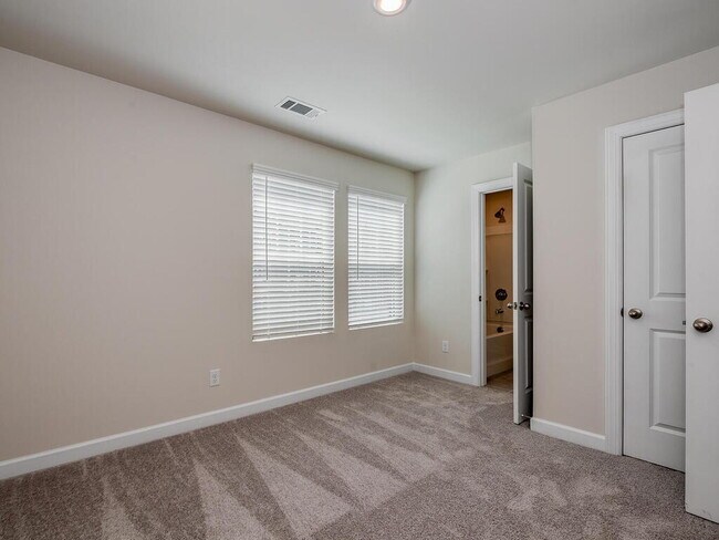 Building Photo - Built in 2022 and waiting for you to move right on in!