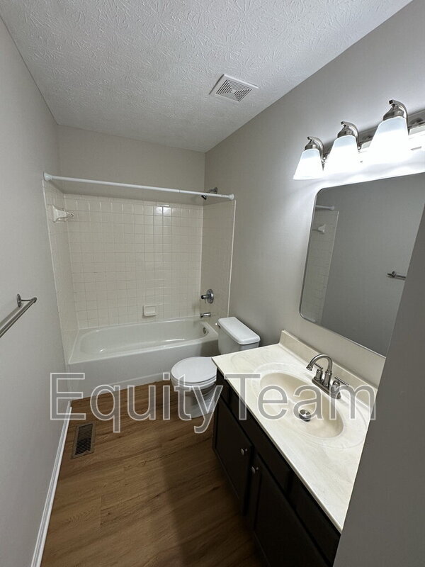 Building Photo - 1015 Venetian Terrace