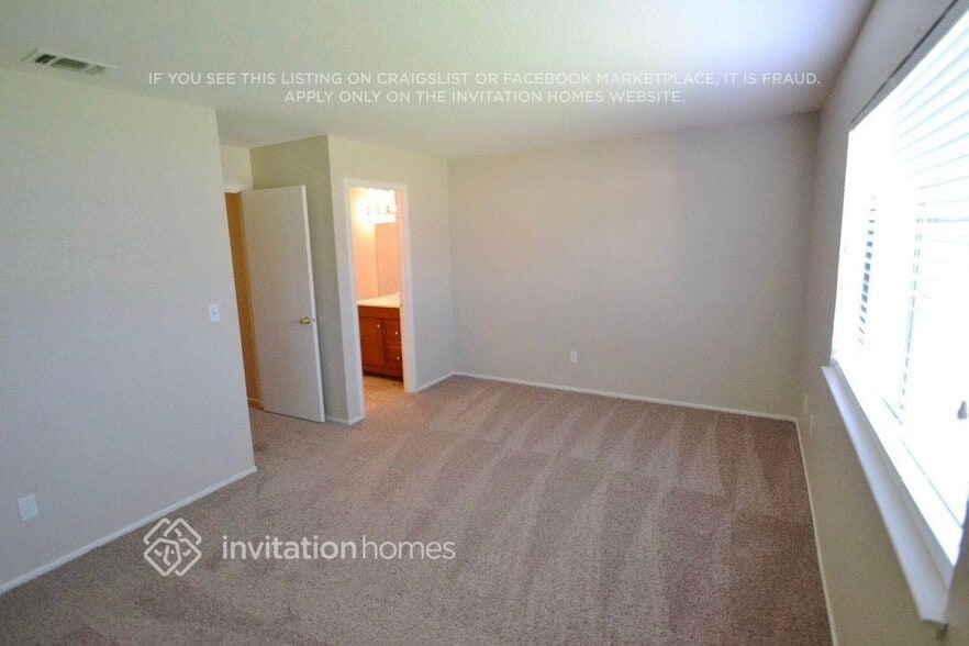 Building Photo - 1355 Colfax Dr