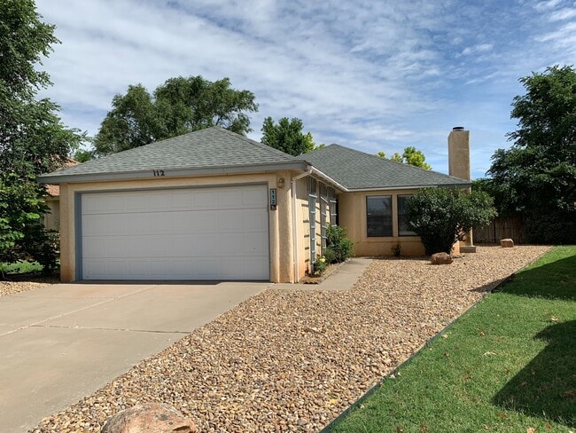 Primary Photo - GREAT HOME IN NE CLOVIS NEAR MESA ELEMENTARY