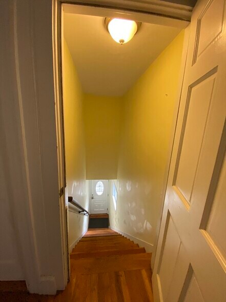Building Photo - 45 Bayard St