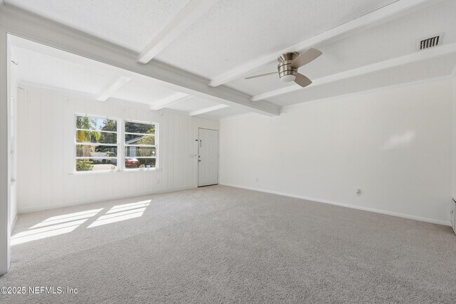 Building Photo - 2755 Green St