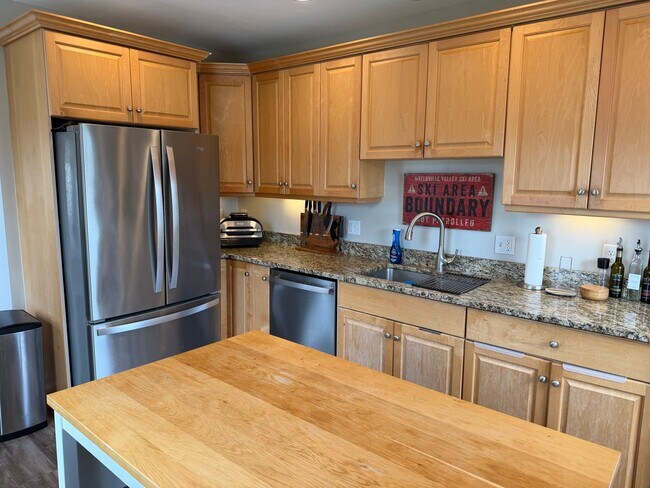Building Photo - King Light, LLC