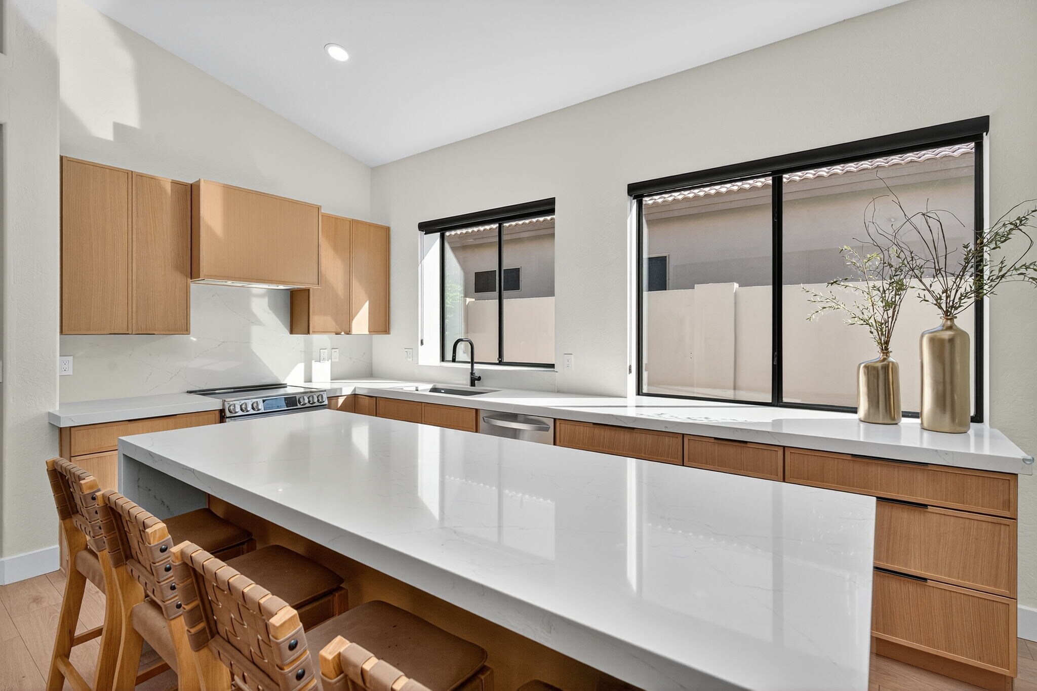 Building Photo - 7449 E Whistling Wind Way