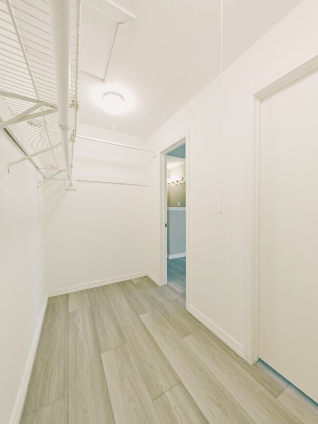 Building Photo - 8100 Cambridge St