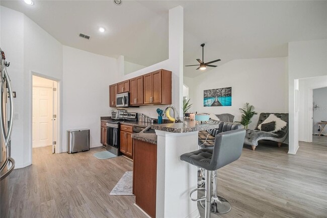 Building Photo - 520 Pheasant Dr