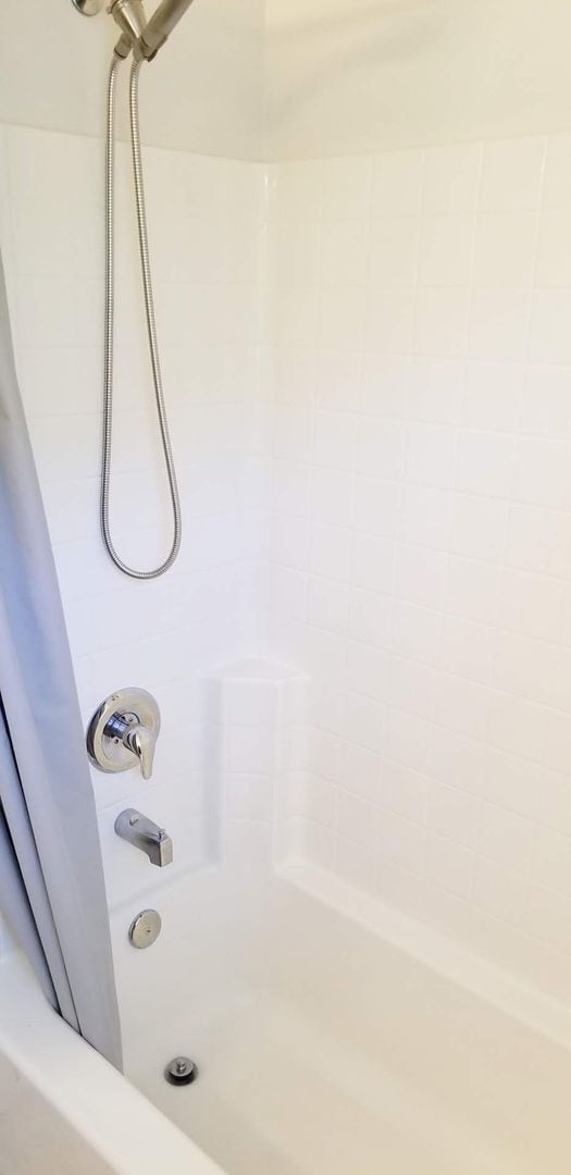 Building Photo - Move in Ready! - Tumwater Hill home with 3...