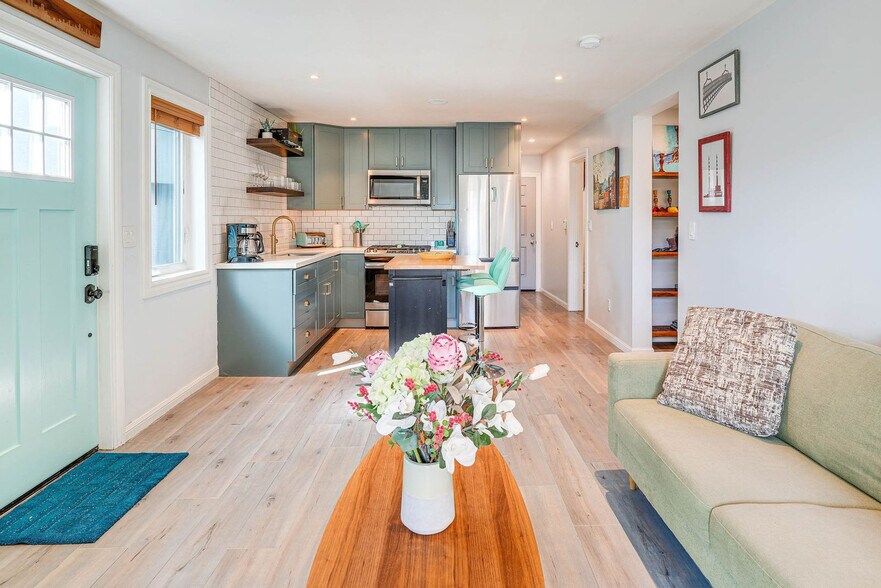 Primary Photo - 211 Genebern Way