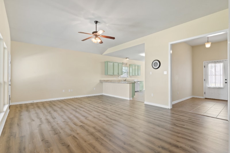 Building Photo - 42211 Broad Walk Ave