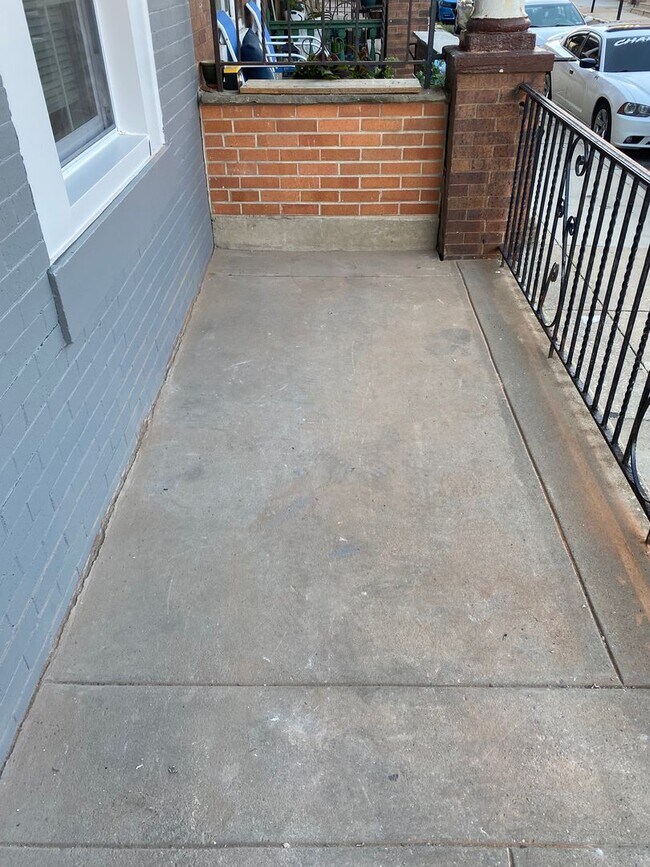 Building Photo - Front Porch Row - Oak Lane