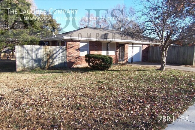 Primary Photo - Very Clean 2 Bedroom 1 Bath 1 Car Garage D...