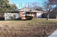 Building Photo - Very Clean 2 Bedroom 1 Bath 1 Car Garage D...