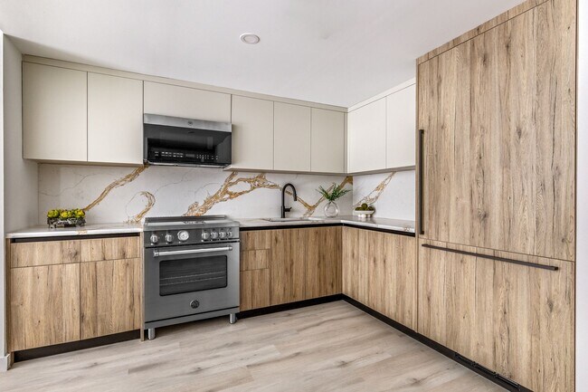 Building Photo - 2971 Shell Rd