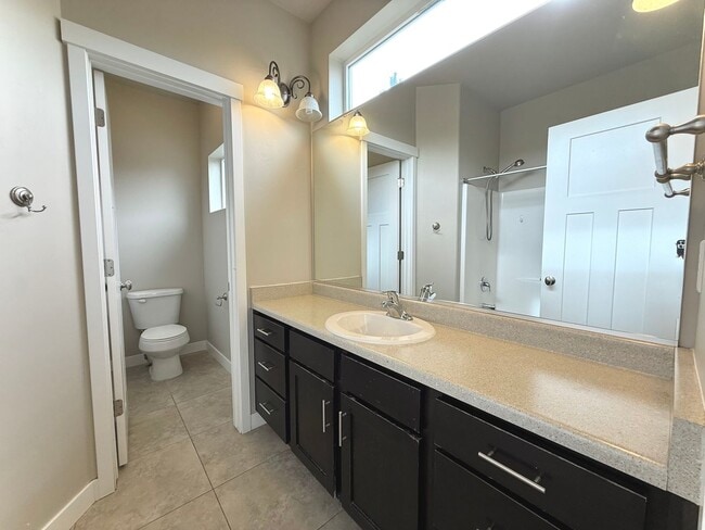 Building Photo - AVAILABLE JULY 1ST | 3 BED | 2.5 BATH | $2,295/MO