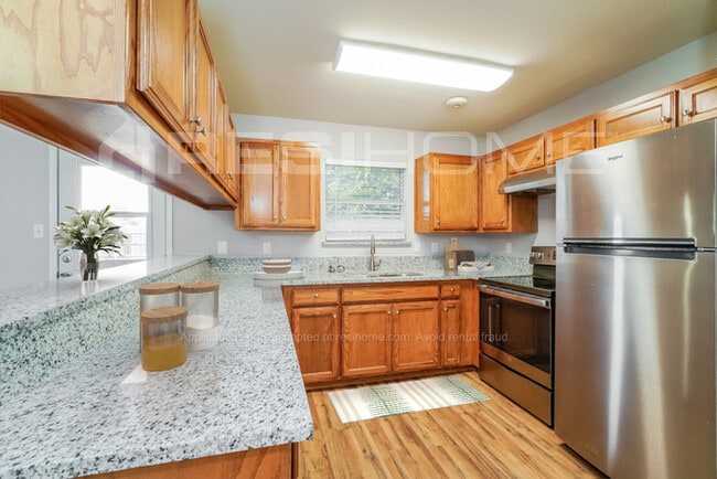 Building Photo - 1106 Dogwood Ct
