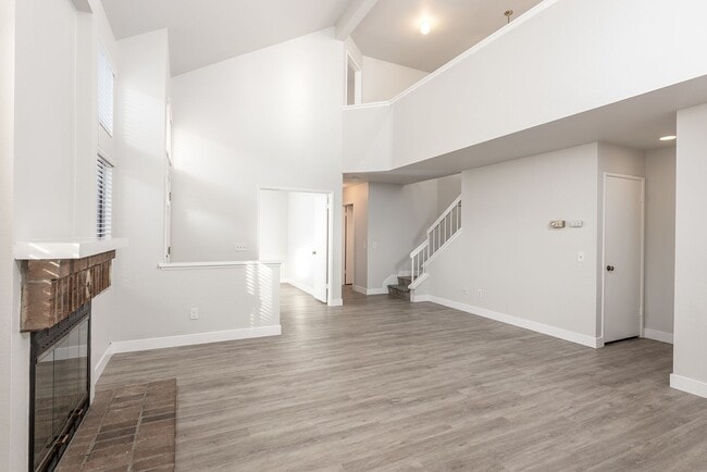 Building Photo - 6908 Quiet Cove Dr