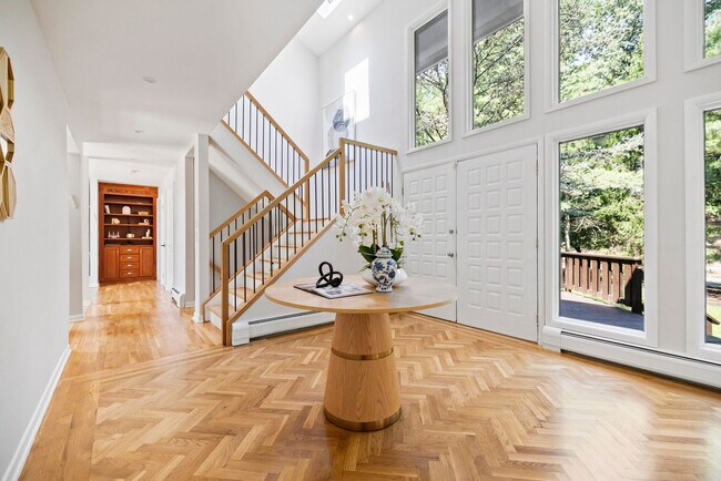 Building Photo - 2A Cherry Ln