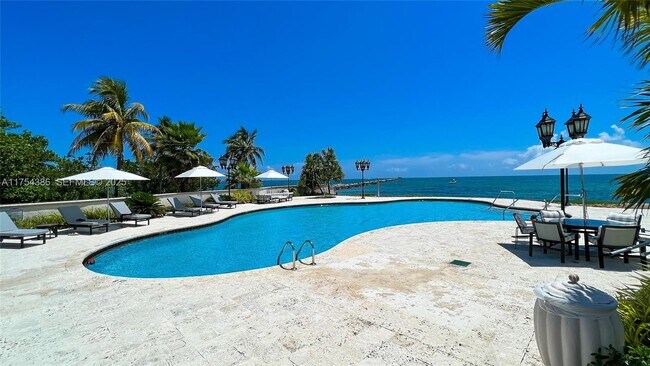 Building Photo - 7241 Fisher Island Dr