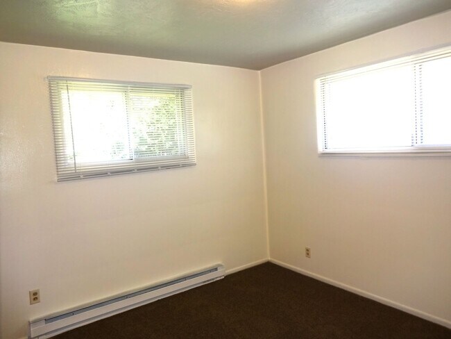 Building Photo - 655Mayfair - FH